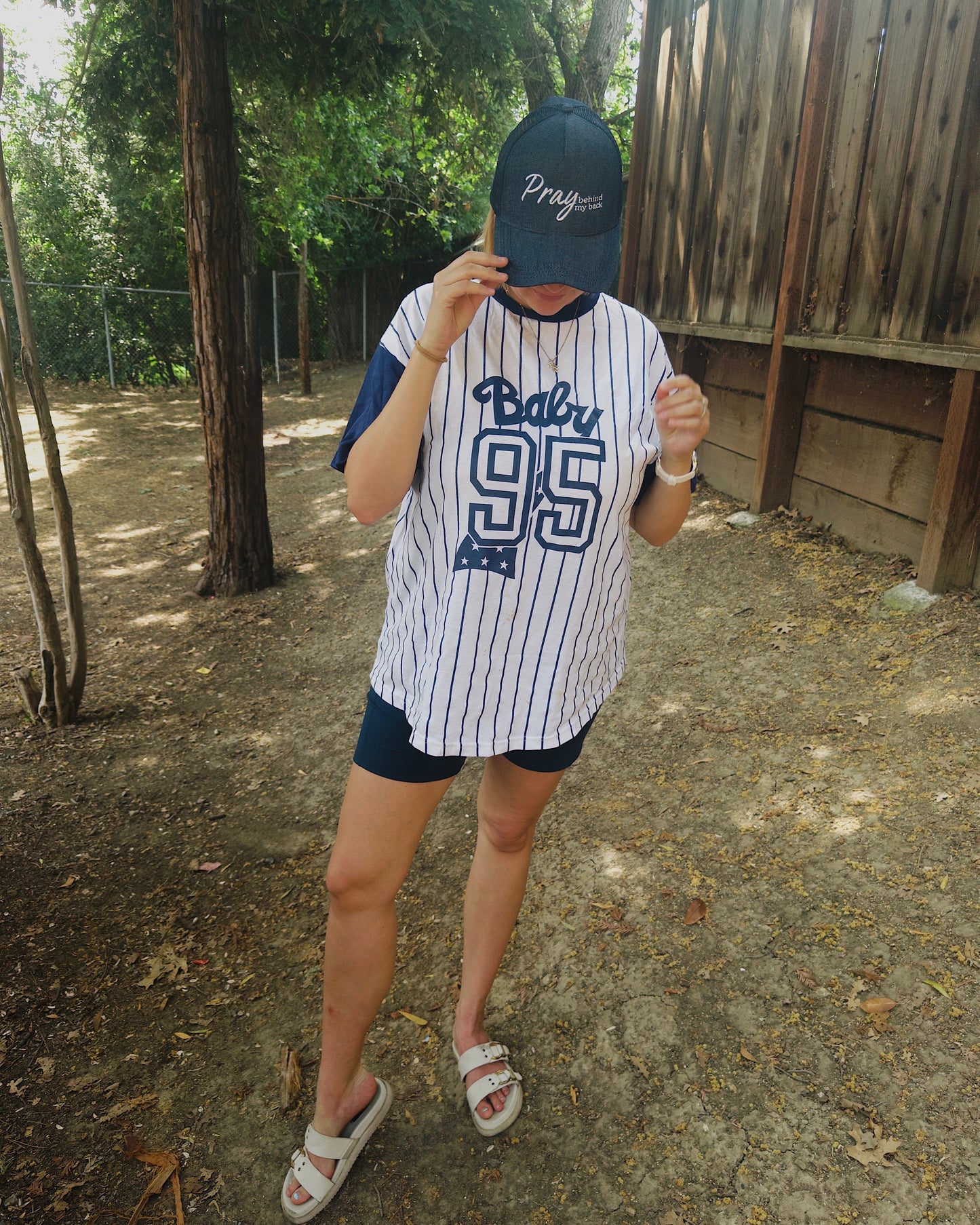 Pray behind my back Hat